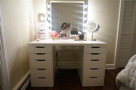 Vanity table ikea with mirror. 18 Beautiful DIY Vanity Tables - Remodel Or Move