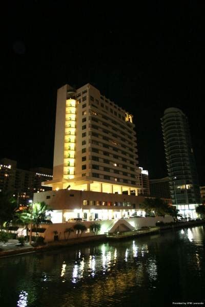 Sixty Sixty Resort Hotel In Miami Beach Florida Hrs