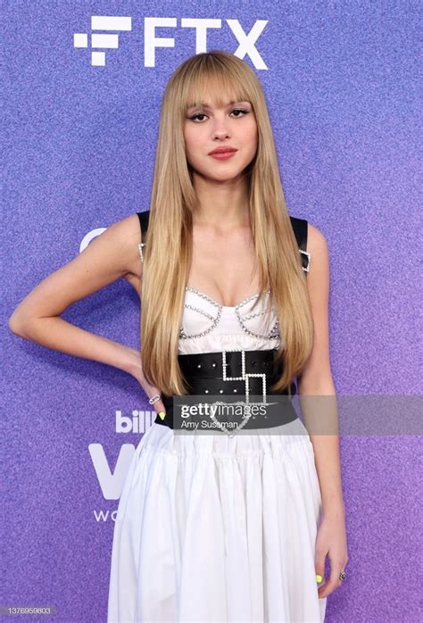 Olivia Rodrigo Blonde In 2022 Olivia Blonde Amy