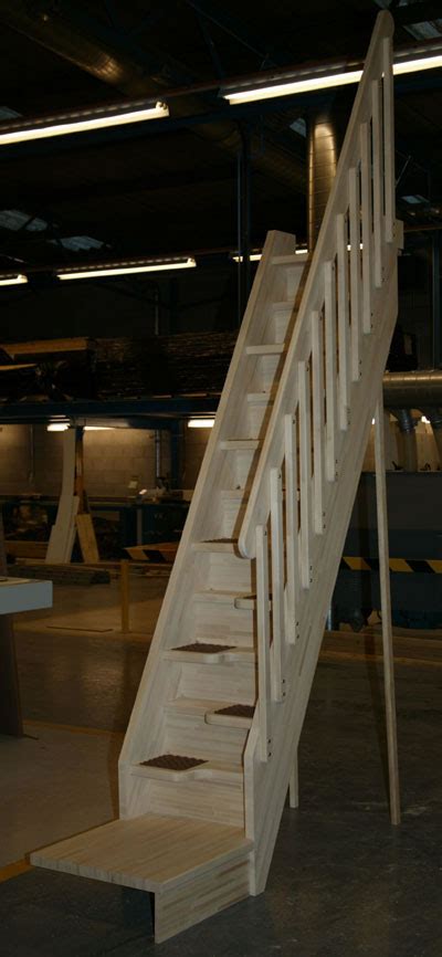 Alternating Tread Staircases Beech Baluster Handrail
