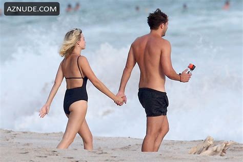 Margot Robbie In Swimsuit On The Beach In Costa Rica My Xxx Hot Girl