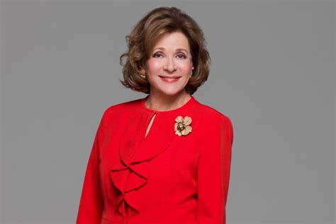 Lucille bluth's ongoing rivalry with the other lucille brings out the worst in her. Lucille Bluth | Arrested Development Wiki | FANDOM powered by Wikia