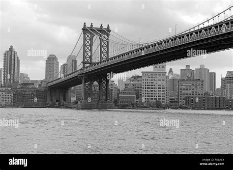 Manhattan Bridge Over East River New York City Stock Photo Alamy