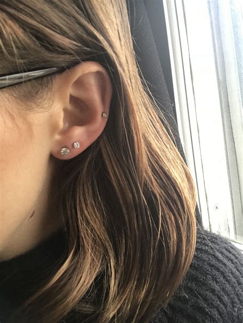 Double Lobe Diamonds And New Mid Cartilage Piercing Earings Piercings