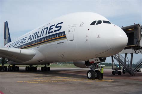 A singapore airlines plane bound for milan caught fire shortly after making an emergency landing. Singapore Airlines Relaunches World's Longest Commercial ...