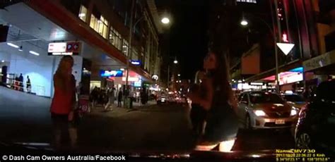 Adelaide Woman Stops Traffic By Twerking On Road Daily Mail Online