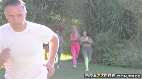 Brazzers Brazzers Exxtra Chasing That Large D Scene Starring Angela