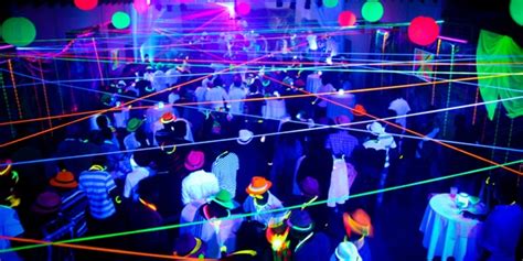 A Complete Neon Party Guide Ideas Supplies And Decorations Stagebibles