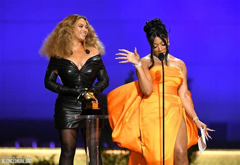 Grammy Awards Beyoncé Online Photo Gallery In 2021 Beyonce Online