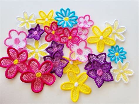 Encanto Mini Delicate Flowers Set Of 5 Fsl Free Standing Lace Machine