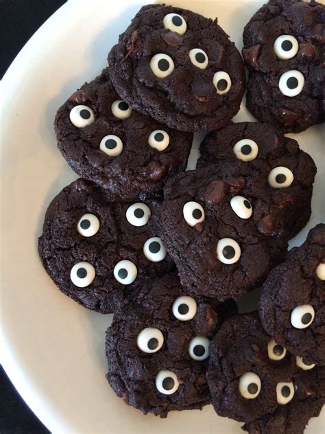 Savory Moments Spooky Double Chocolate Eyeball Cookies