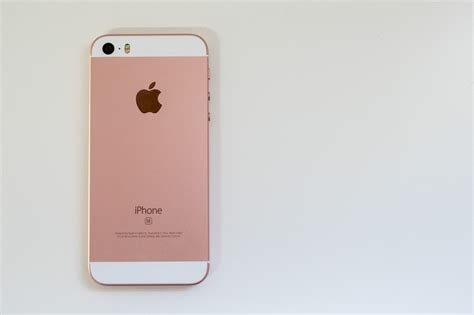 Apple Iphone Se Review Fortune