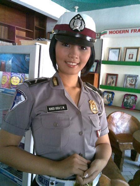 Foto Polisi Wanita Indonesia