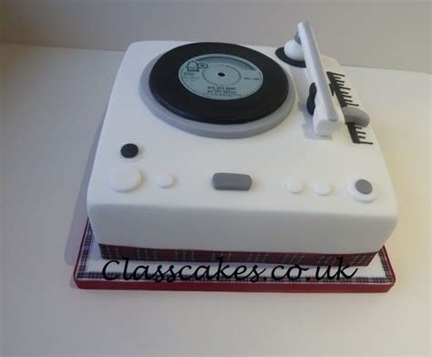 Wählen sie aus erstklassigen inhalten zum thema bay city rollers in höchster qualität. Record Player Cake with Bay City Rollers Tartan | Birthday ...