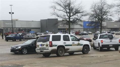 Two Forrest City officers shot, suspect dead in Walmart shooting | WREG.com