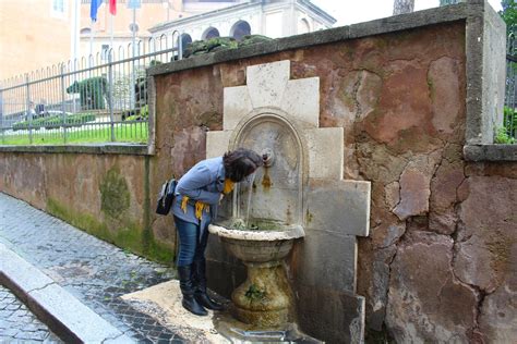 The Italian Drinking Fountain La Fontanella Italiana Italy Travel