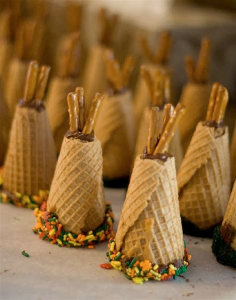 My kids would love making these and i think they would be easy enough for my daughter. 50 Cute Thanksgiving Treats For Kids