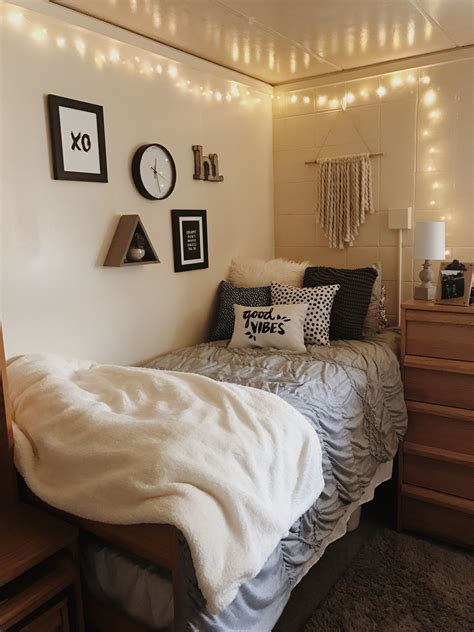 college dorm room inspo diy college apartment decor apartment bedroom decor dorm bedroom