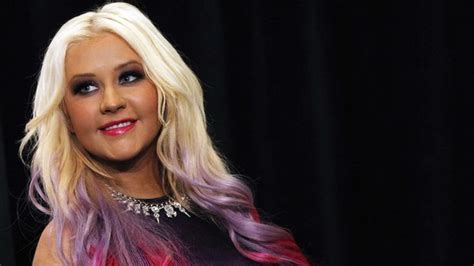 Christina Aguilera In Concert For Storm Sandy Victims Cbbc Newsround