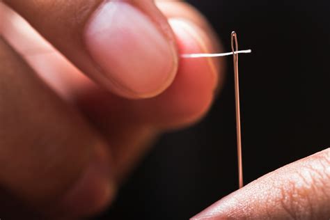 Best Hand Sewing Needles For Artists And Designers