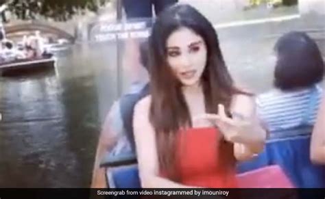 Mouni Roy Dance On Inhin Logon Ne While Sitting On Boat Actress Video Viral On Internet Viral