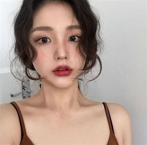 pin by ¡ 𝟭 𝟴𝟬𝟬 𝙑𝙄𝘿𝙀𝙊 𝘿𝙍𝙊𝙈𝙀 ˚ ༄ on ꒰ 얼⃣짱⃣꩜꒱ ulzzang makeup korean makeup look korean beauty tips
