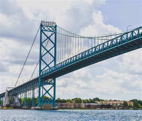 24 best things to do in windsor ontario—you must try