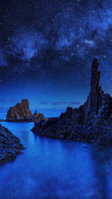 2160x3840 Ocean Rocks On Starry Night 4k Sony Xperia Xxzz5 Premium Hd