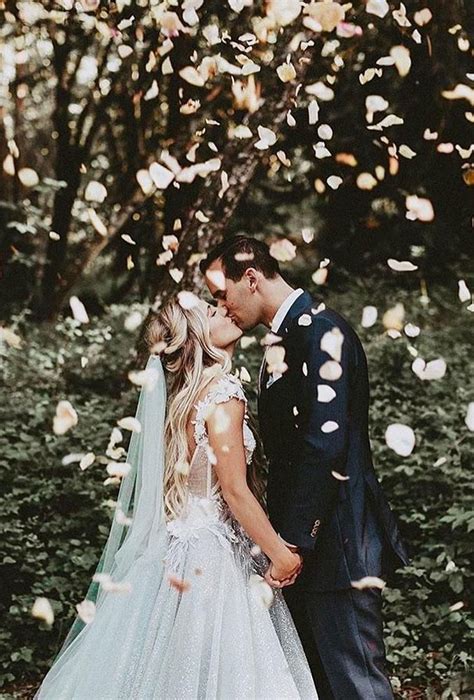 48 Most Creative Wedding Kiss Photos Wedding Forward ♥ Kiss Is One Of The Most Romantic Parts