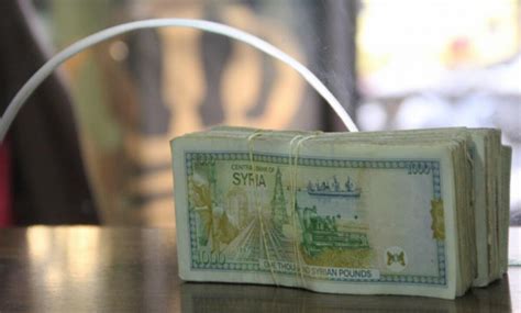 سعر صرف الدولار مقابل الليرة السورية عند إغلاق يوم الثلاثاء 1 شباط الليرة اليوم
