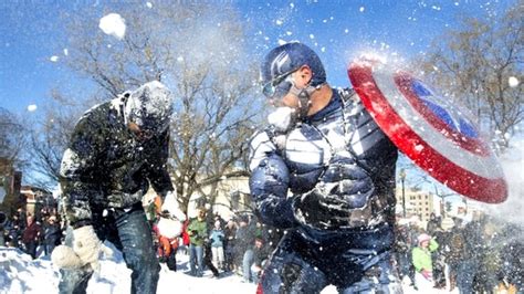 Us Snowstorm Huge Snowball Fight In Washington Dc Bbc News