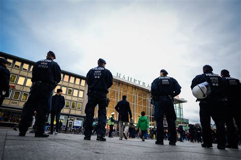 ‘criminal Migrants Carried Out Cologne Assault Politico