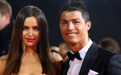 Cristiano Ronaldo Et Sa Copine Irina Shayk Nus Pour Vogue