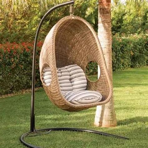 Brown Metal Outdoor Swingers Cane 1504 Seating Capacity 1 Seater