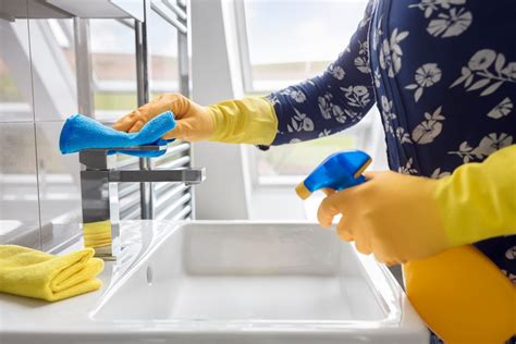 How To Clean A Bathroom Your Easy Bathroom Cleaning Checklist