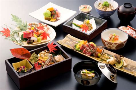 kaiseki cuisine japan s artful culinary tradition explained savor japan japanese restaurant