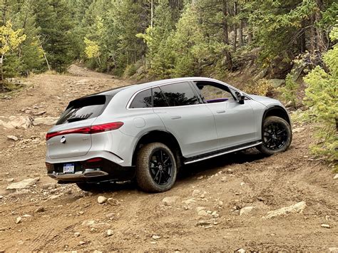 Review 2023 Mercedes Benz Eqs Suv Comforts The Budding Three Row