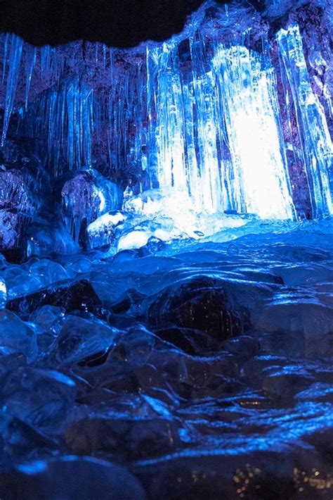 Narusawa Ice Cave鳴沢氷穴 Orte Zum Besuchen Sehenswürdigkeiten Japan