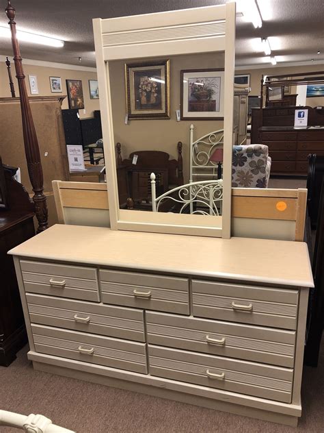 Shop bedroom sets from ashley furniture homestore. OFF WHITE QUEEN BEDROOM SET | Delmarva Furniture Consignment