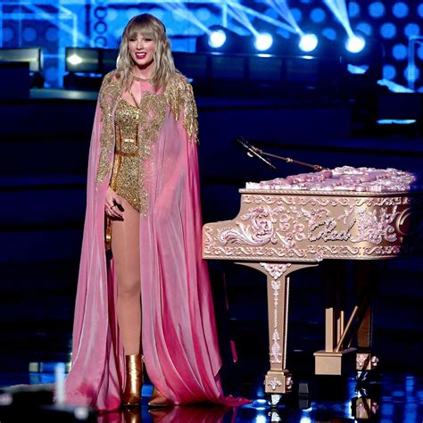 Taylor Swifts Speech At 2019 American Music Awards Video Popsugar