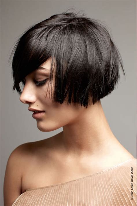 Coupes très courtes pour femme 2020 : coupe de cheveux carre tres court