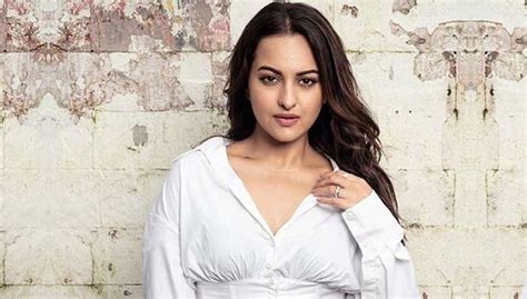 Sonakshi Sinha Opens Up On Being Fat Shamed By The Film Industry After Dabangg Says It