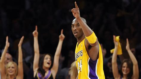 Watch In 60 Seconds Warriors Remember Kobe Bryant 49ers Land In Miami