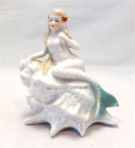 Vintage Bathing Beauty Bisque Mermaid Figurine On Conch Shell Rl379