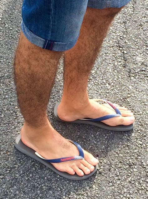 Pin By Roger Richter On Flip Flops Feet Barefoot Men Flip Flops