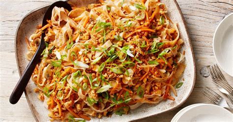 Cholesterol, 639.7mg sodium, 1371mg potassium, 34g carbohydrates, 11g fiber, 8.6g sugar, 37.9g protein. Curtis Stone's stir-fried rice noodles with chicken and ...
