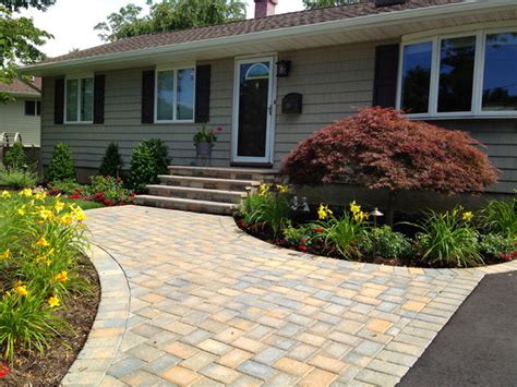 Ranch House Driveway And Front Entry Paving Installation