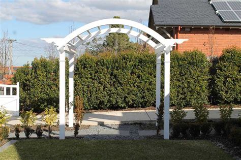 Curved Arbour Picket Fences