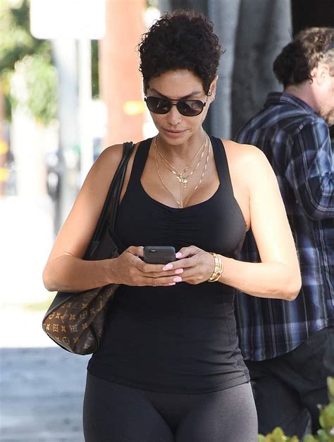 Join facebook to connect with annie murphy and others you may know. Nicole Murphy in Yoga Pants Out in West Hollywood, July 26, 2016 | Celebs Today