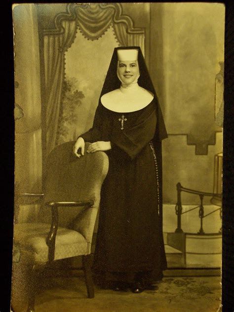 Vintage Circa 1930s Pretty Roman Catholic Nun Photo Roman Catholic